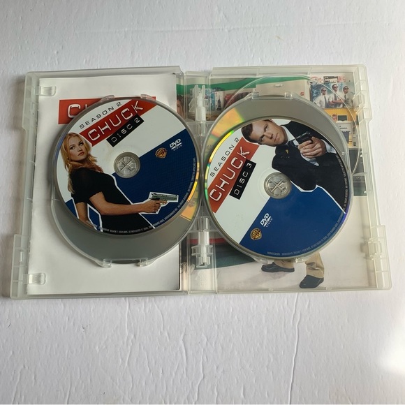 Chuck Seasons One and Two DVD series - Picture 14 of 15